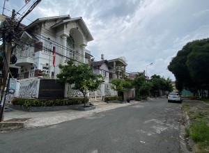 Bán gấp nhà Góc đường số 12, Bình Tân Tên Lửa, ngay công viên, 300m2