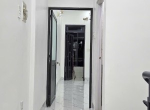 Bán gấp nhà mtkd Lạc Lòn Quân, Quận 11, 2.7x17m, 1 lầu, 7.3 tỷ, gần Đầm Sen