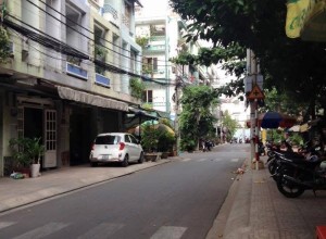 Bán gấp nhà Lê Ngã, phường phú trung, quận Tân Phú, 4x14m, 4 tấm, 10 tỷ