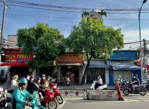 Bán nhà MTKD Lê Văn Quới, Q Bình Tân (ngay chợ) - 4x23m - 2 tầng - 18 tỷ